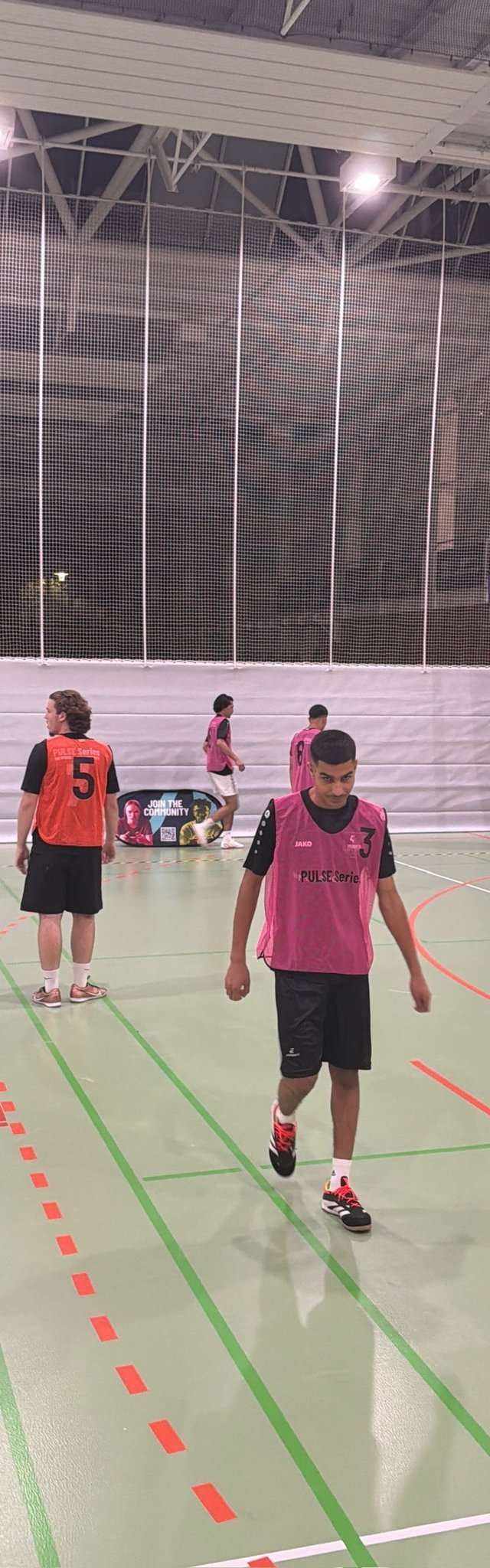 Teams und Publikum bei Spieltag 1 der Munich Local Heroes